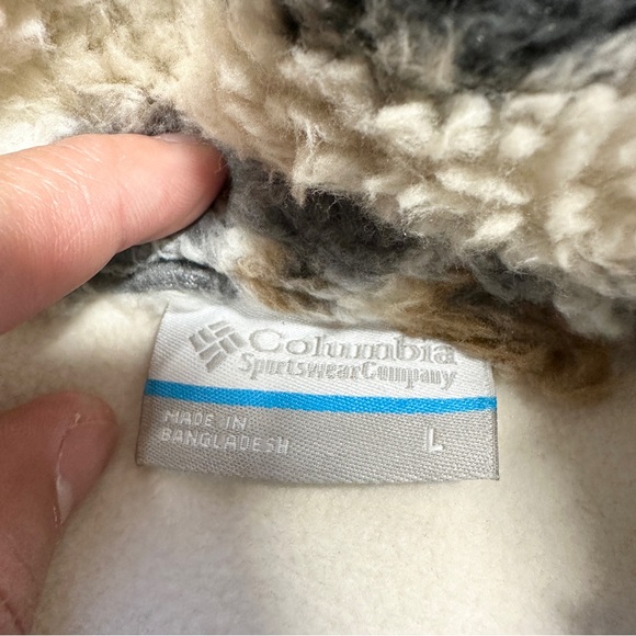 SOLD | Columbia Women’s Winter Pass Sherpa Full Zip Jacket in Rocky Mountain L - Picture 12 of 16